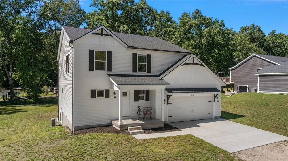 5272 Marvie Drive Saranac, MI 48881