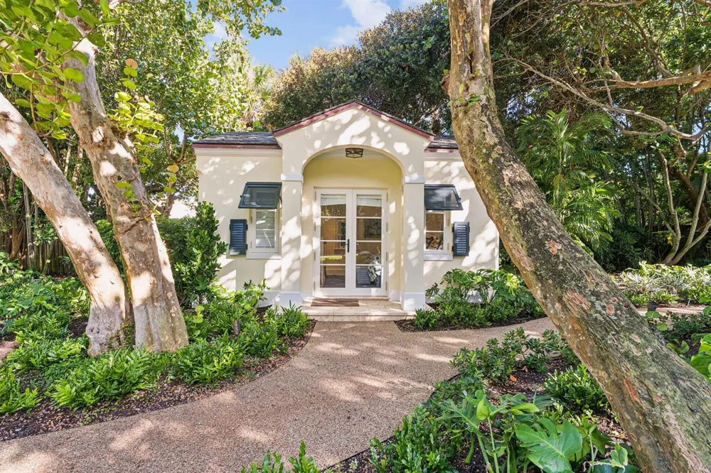 1919 OCEAN BOULEVARD Gulf Stream, FL 33483
