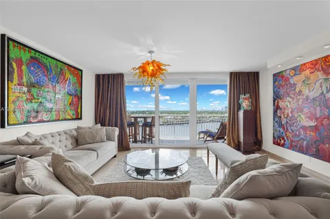 511 Bayshore Dr #1009