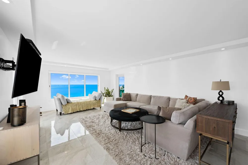1151 FORT LAUDERDALE BEACH BOULEVARD #14D Fort Lauderdale, FL 33304