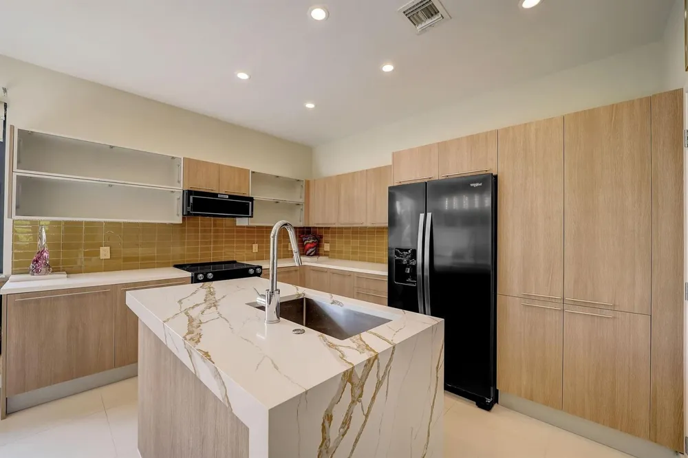 173 SE 1ST CIRCLE Pompano Beach, FL 33060