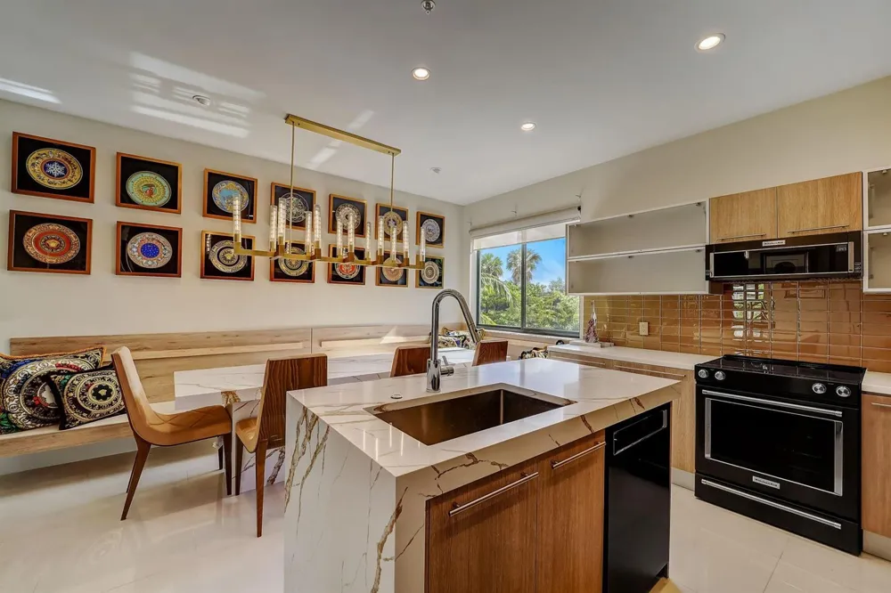 173 SE 1ST CIRCLE Pompano Beach, FL 33060