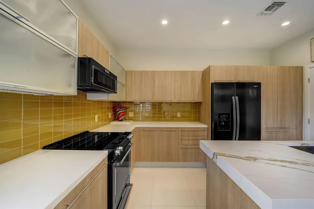 173 SE 1ST CIRCLE Pompano Beach, FL 33060