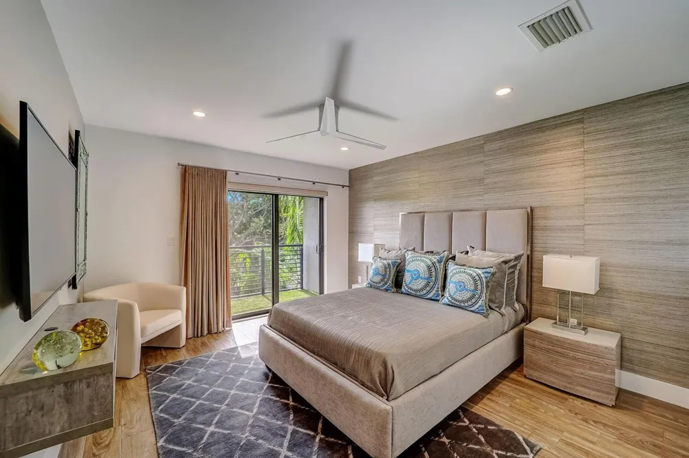 173 SE 1ST CIRCLE Pompano Beach, FL 33060