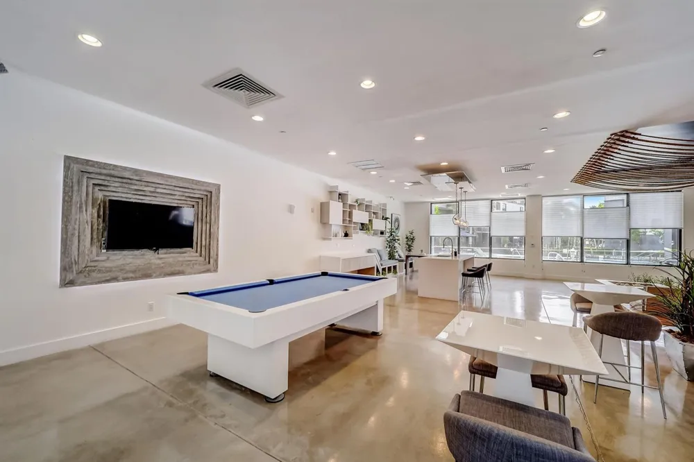 173 SE 1ST CIRCLE Pompano Beach, FL 33060