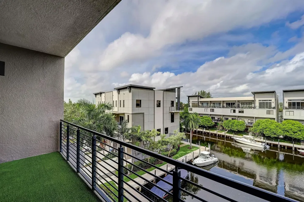 173 SE 1ST CIRCLE Pompano Beach, FL 33060