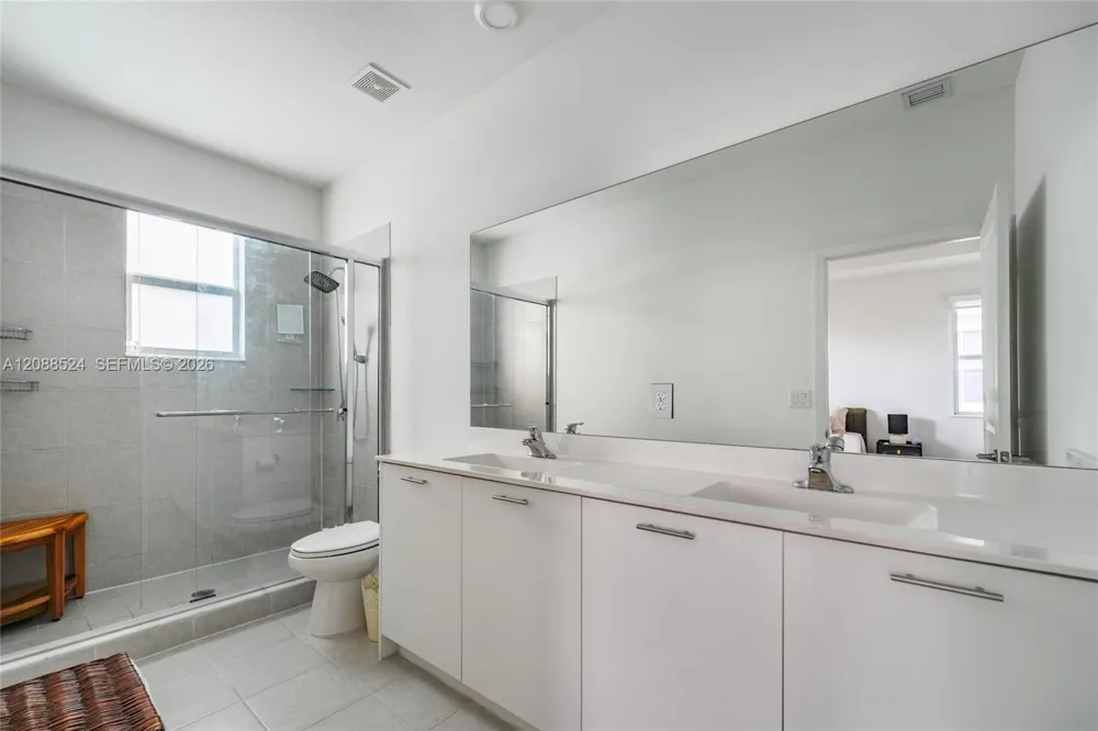 2265 NW 131st Cir Miami, FL 33167