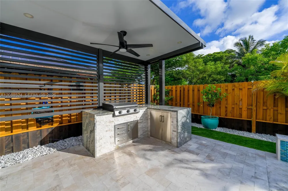 2265 NW 131st Cir Miami, FL 33167