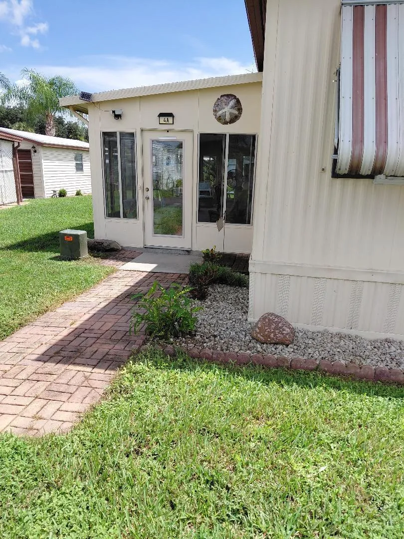 1339 OLD LAKEPORT ROAD NW #4 Moore Haven, FL 33471