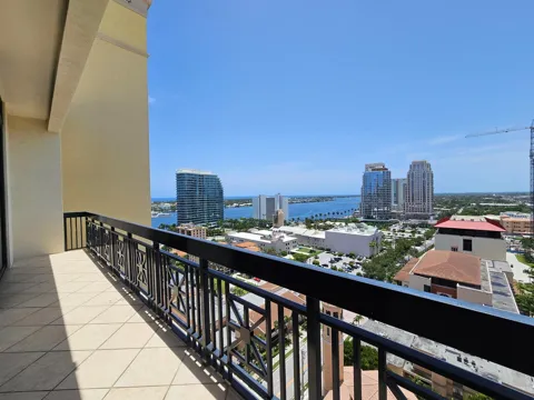 801 S Olive Avenue #1604