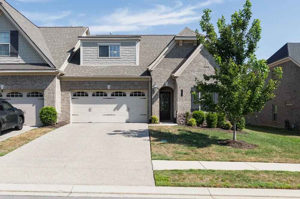 1048 Callaway Dr Lebanon, TN 37087