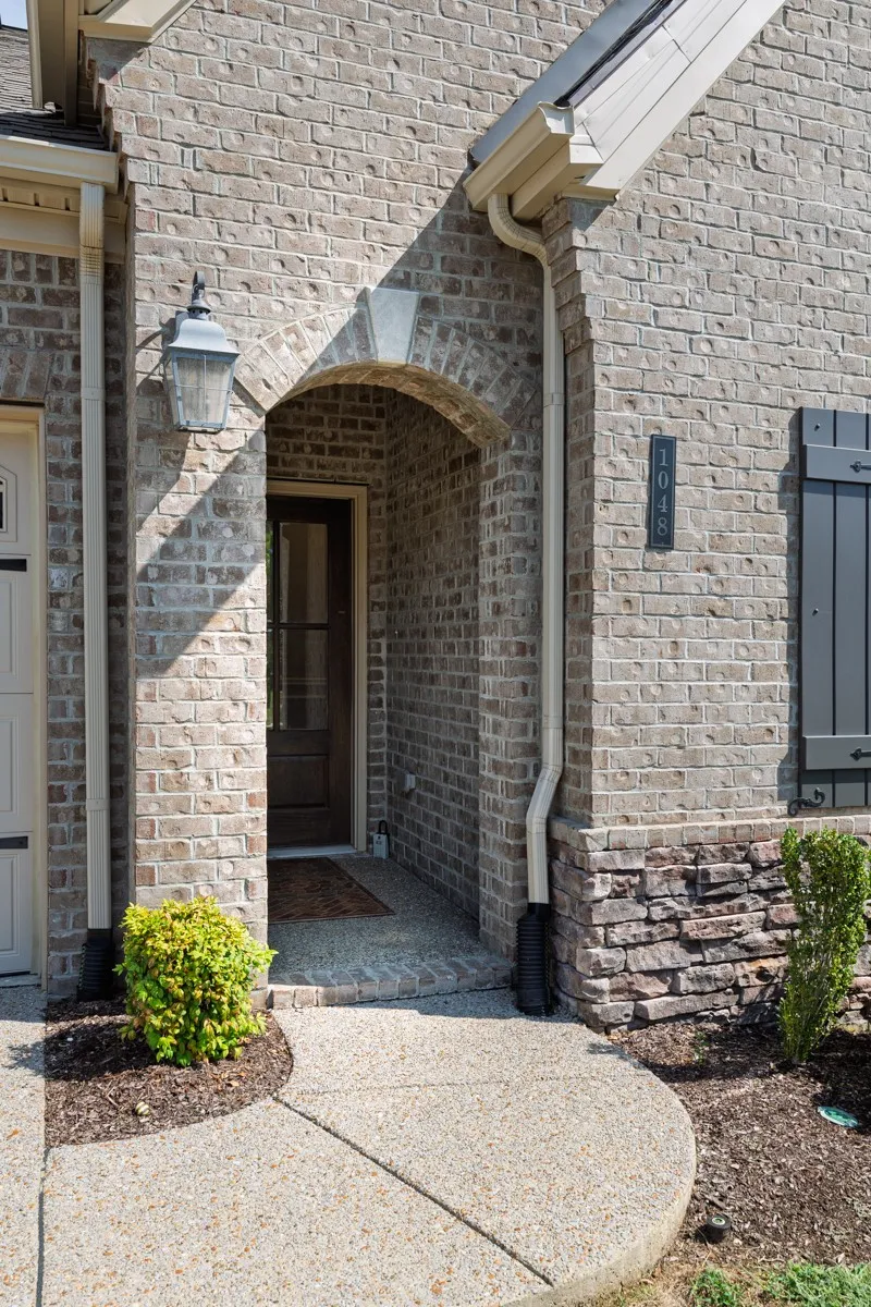 1048 Callaway Dr Lebanon, TN 37087
