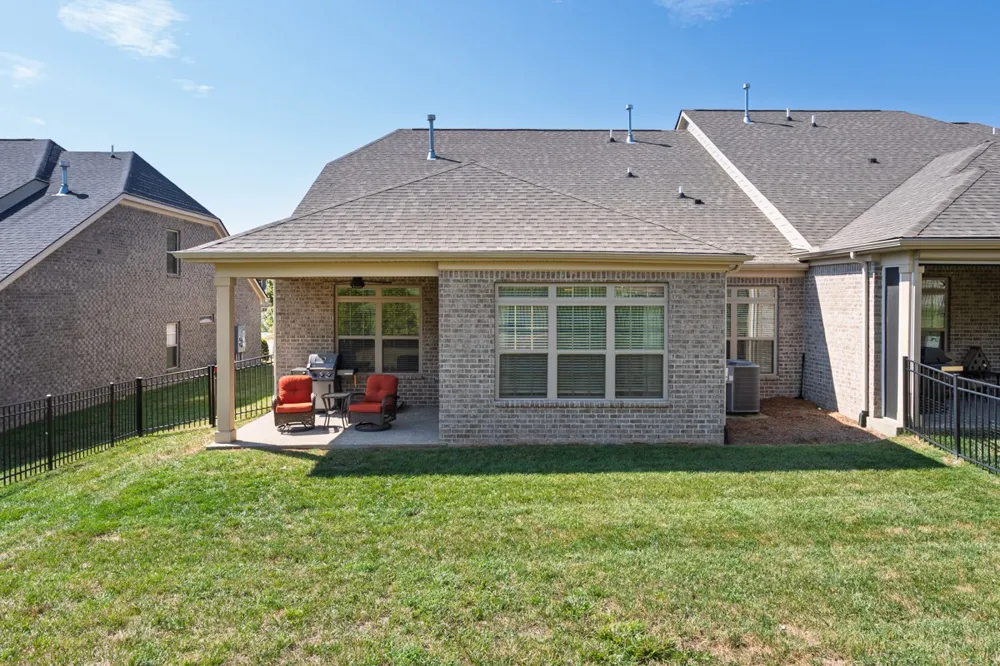 1048 Callaway Dr Lebanon, TN 37087