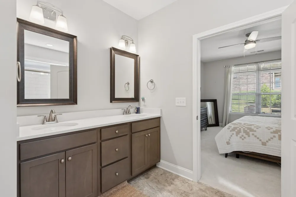 1048 Callaway Dr Lebanon, TN 37087