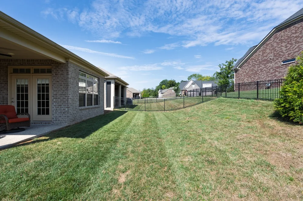 1048 Callaway Dr Lebanon, TN 37087