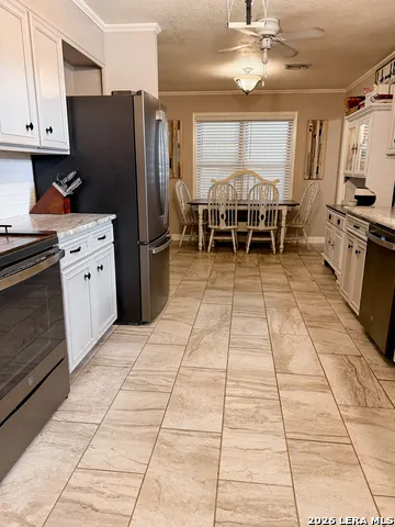 212 S 4th Stockdale, TX 78160