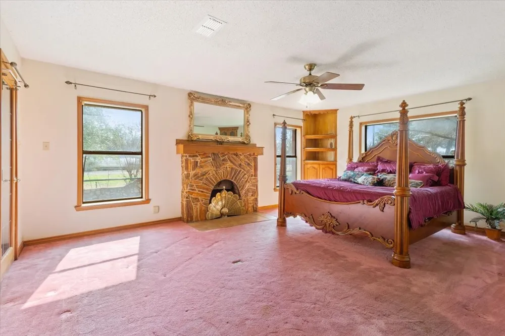 649 E US Highway 84 Fairfield, TX 75840