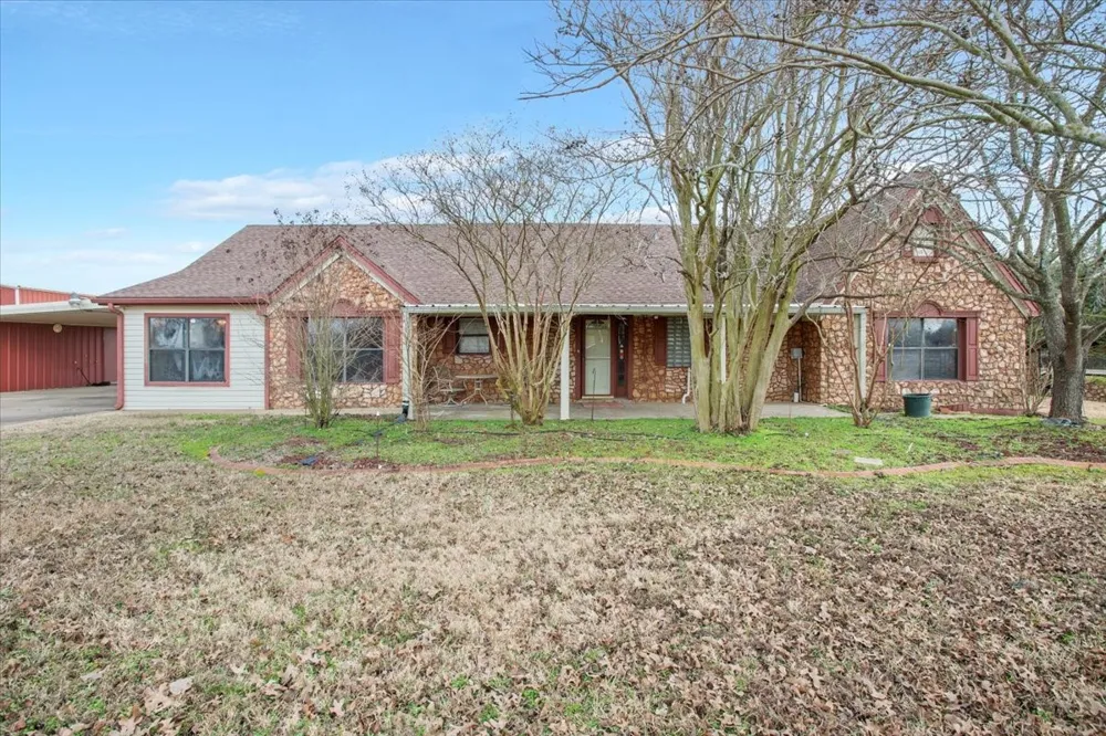 649 E US Highway 84 Fairfield, TX 75840