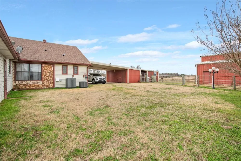 649 E US Highway 84 Fairfield, TX 75840