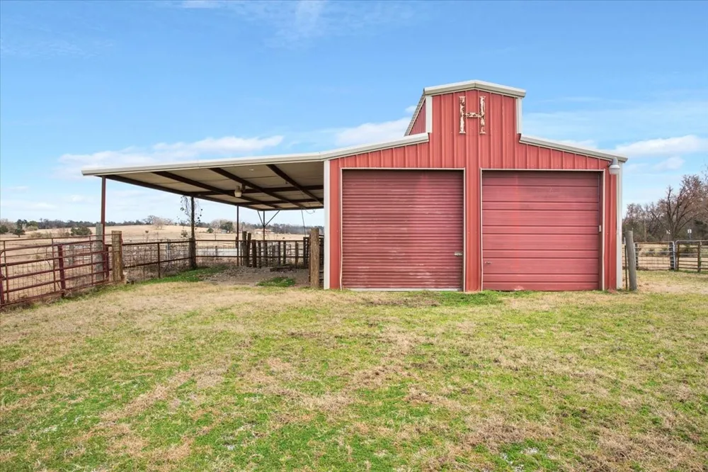649 E US Highway 84 Fairfield, TX 75840