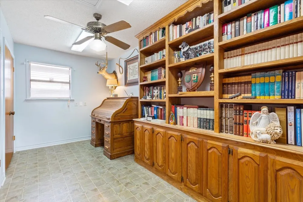 649 E US Highway 84 Fairfield, TX 75840