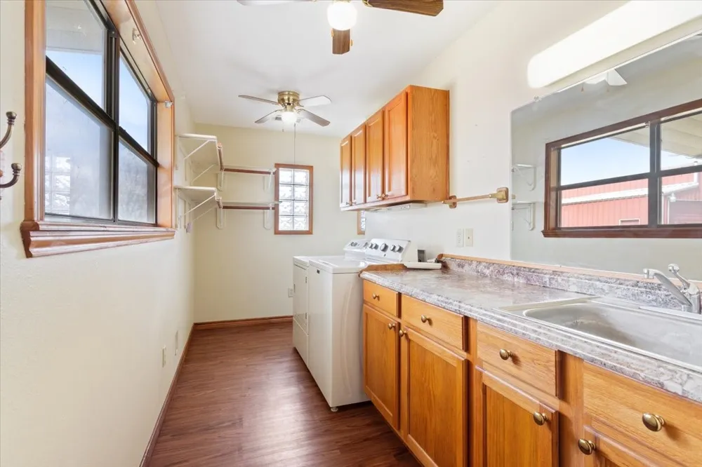 649 E US Highway 84 Fairfield, TX 75840