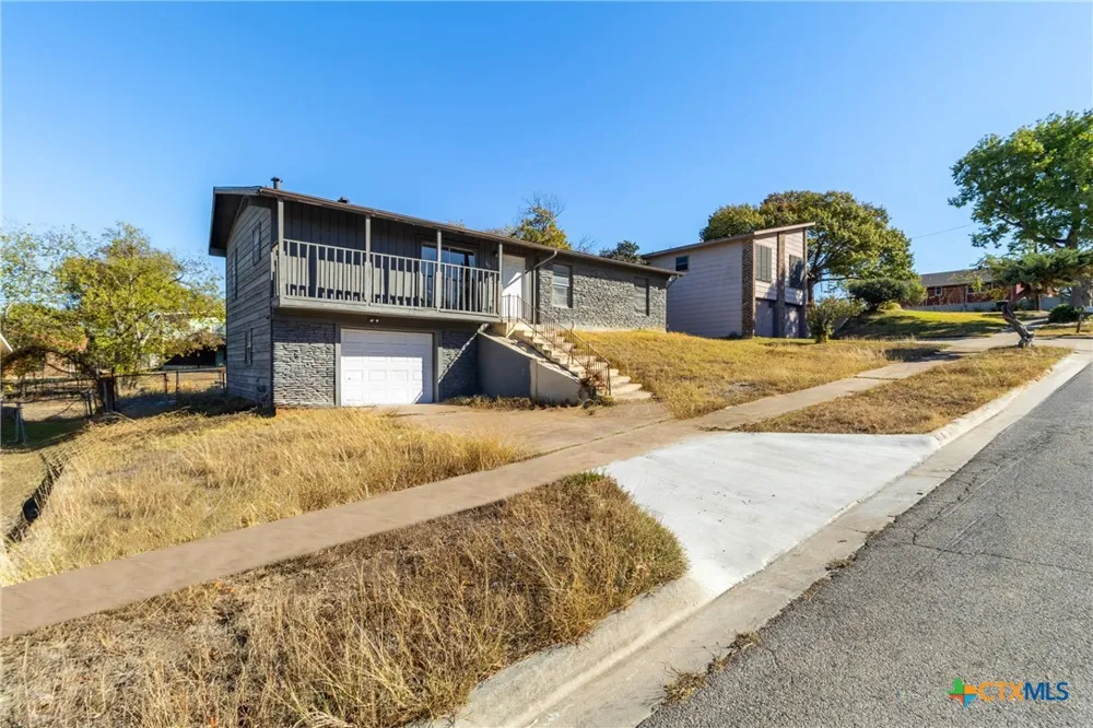 803 W Bryce Avenue Killeen, TX 76541
