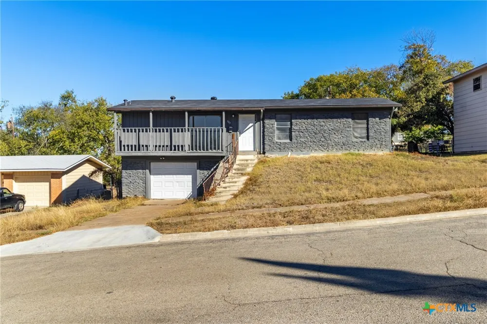 803 W Bryce Avenue Killeen, TX 76541