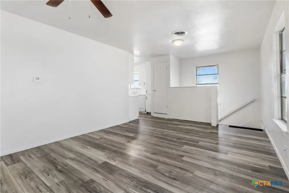 803 W Bryce Avenue Killeen, TX 76541