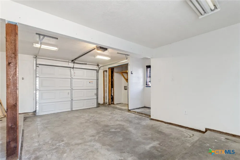 803 W Bryce Avenue Killeen, TX 76541