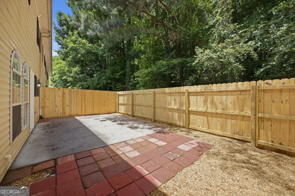 401 Live Oak LN Dalton, GA 30721