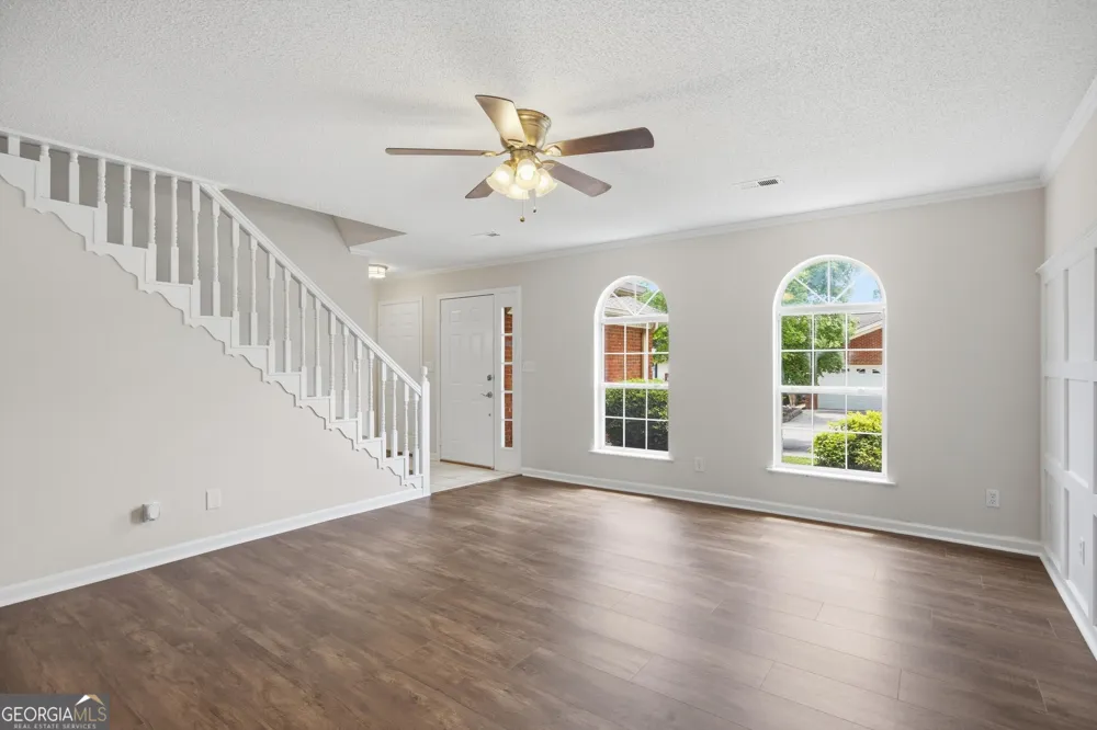 401 Live Oak LN Dalton, GA 30721