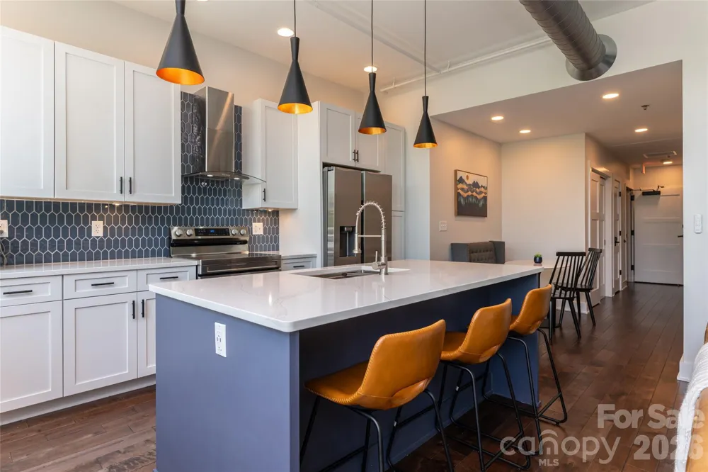 122 College Street #201 Asheville, NC 28801