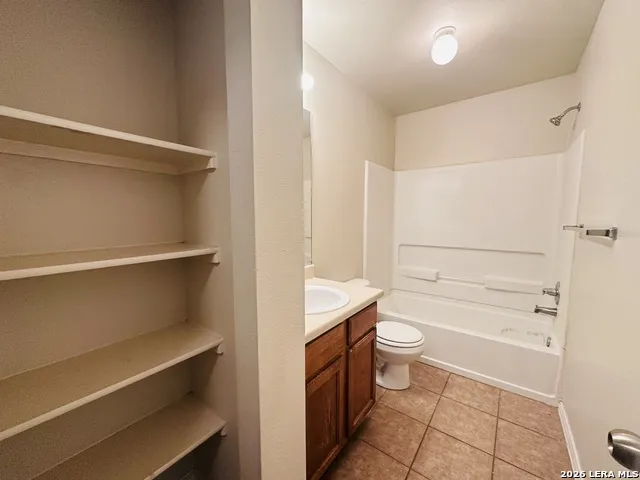 10818 MATHOM LNDG Unit 2 Universal City, TX 78148