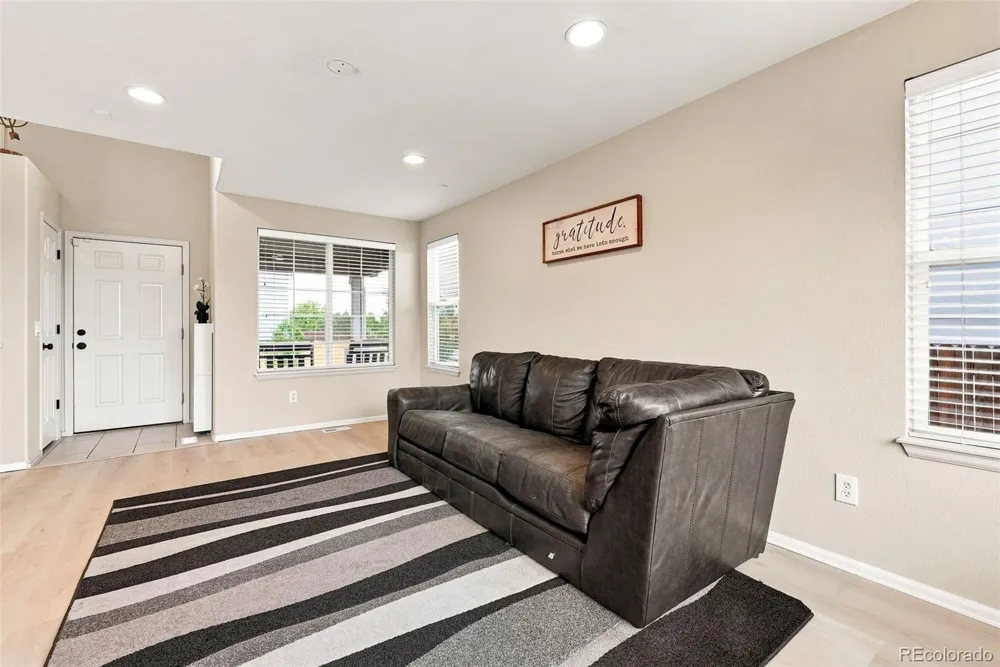 5916 S Zante Way Aurora, CO 80015