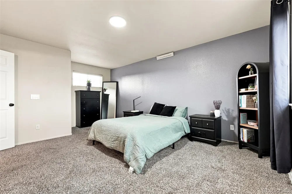5916 S Zante Way Aurora, CO 80015