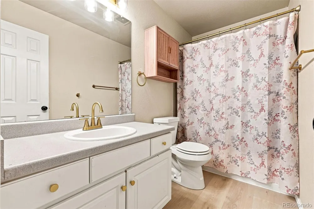 5916 S Zante Way Aurora, CO 80015