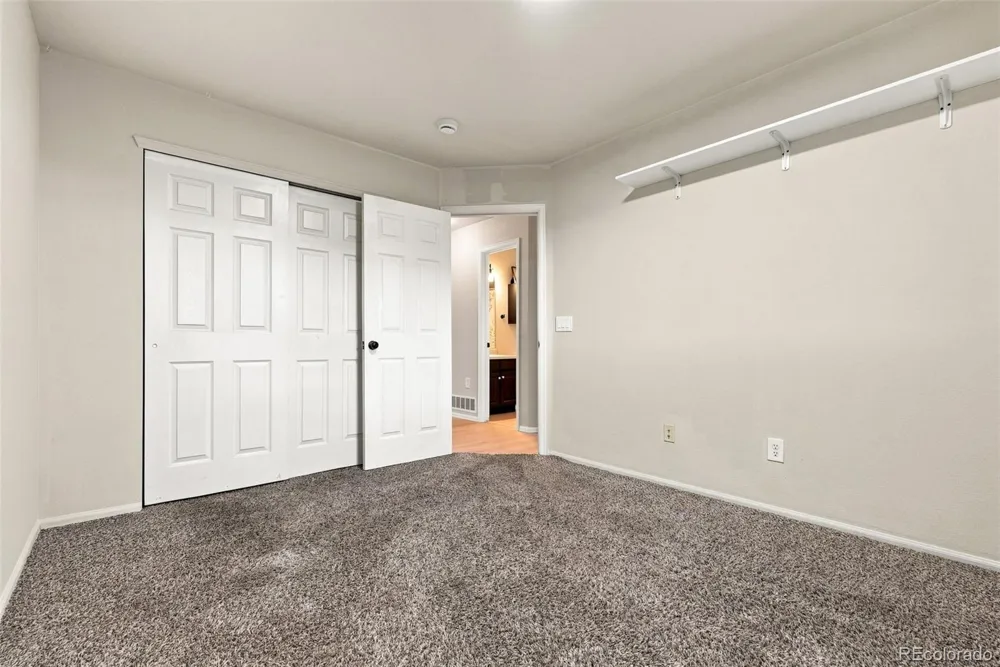 5916 S Zante Way Aurora, CO 80015