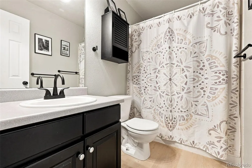 5916 S Zante Way Aurora, CO 80015