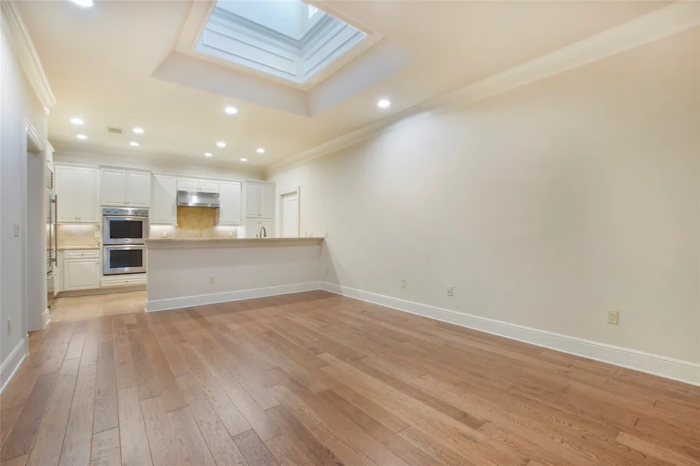 6425 Bandera Avenue #2E Dallas, TX 75225