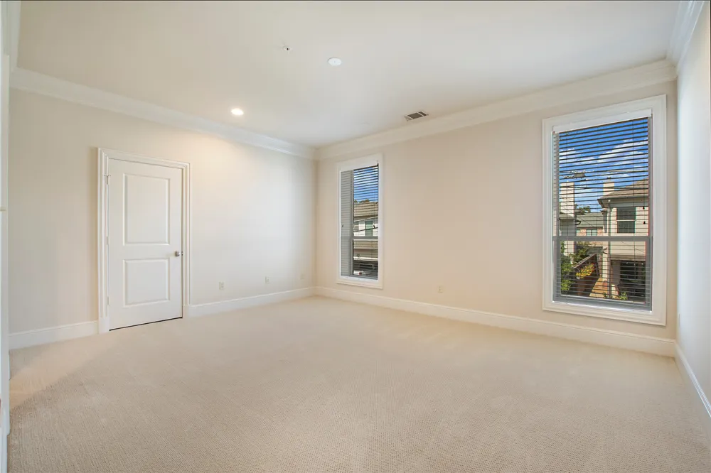 6425 Bandera Avenue #2E Dallas, TX 75225