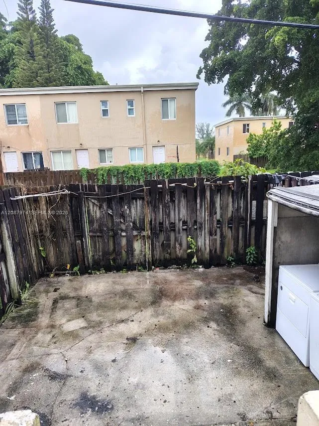 231 NW 83rd St #231 Miami, FL 33150