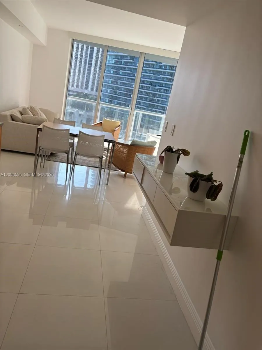 465 Brickell Ave #804 Miami, FL 33131