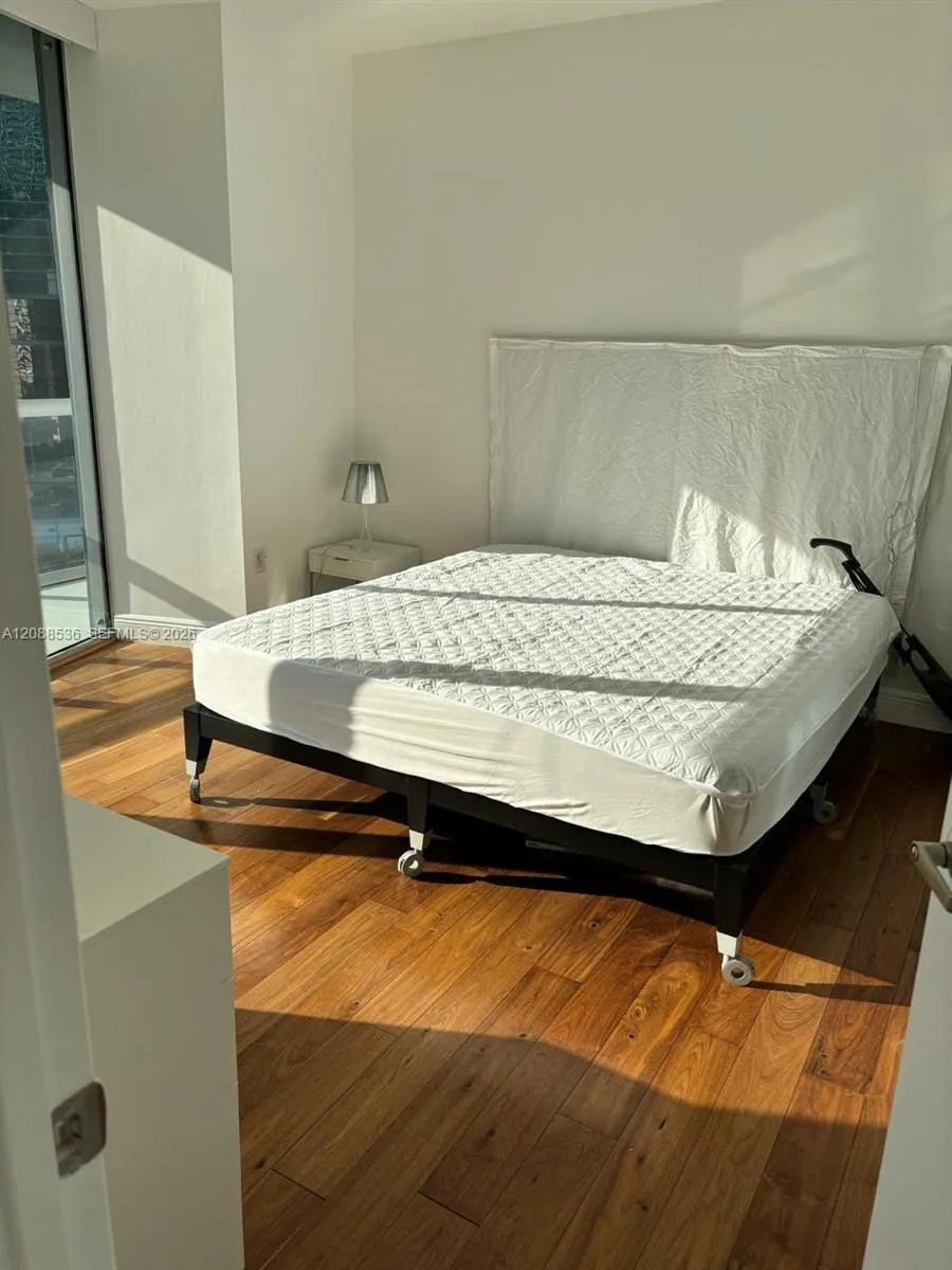 465 Brickell Ave #804 Miami, FL 33131