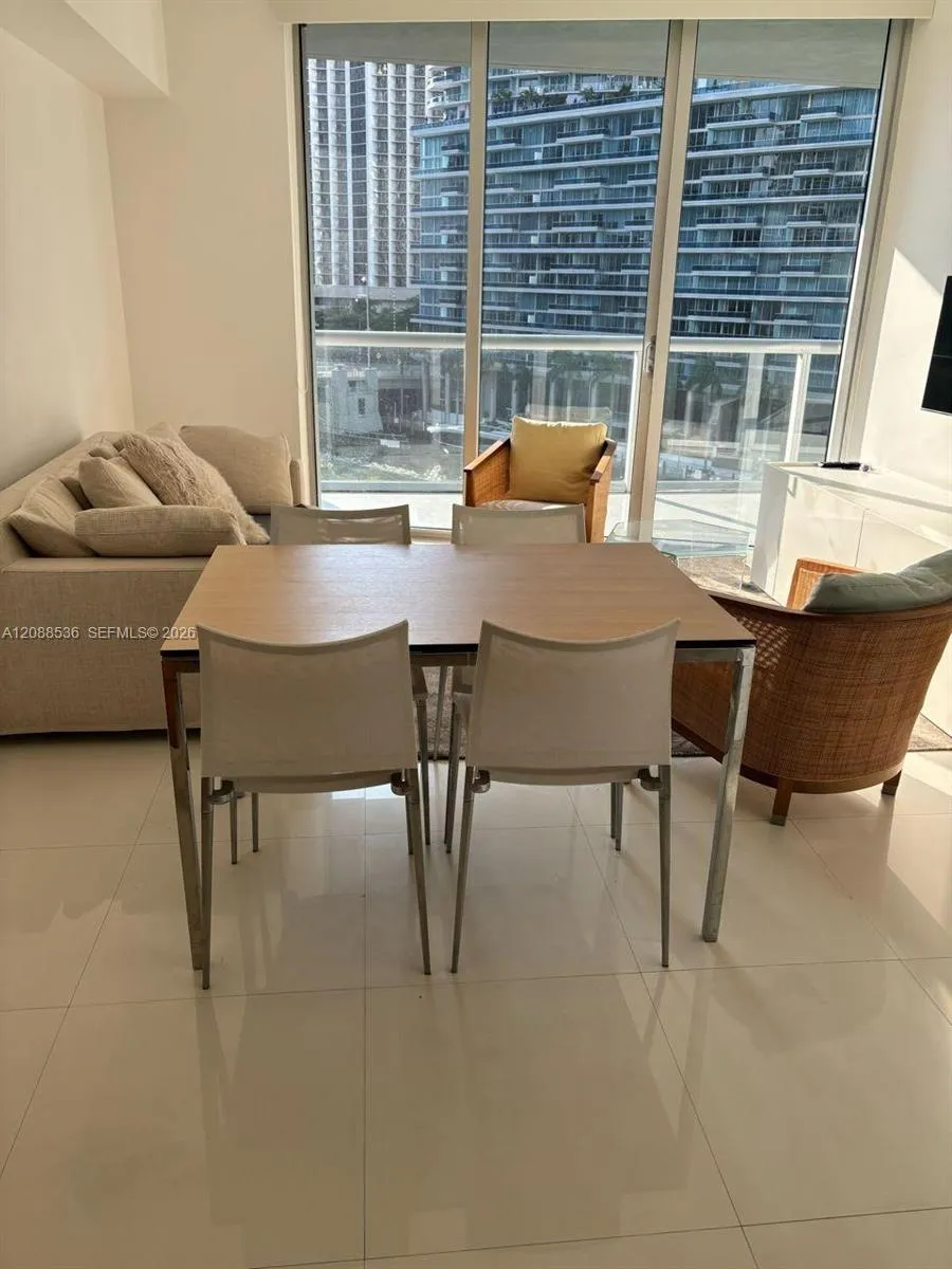 465 Brickell Ave #804 Miami, FL 33131