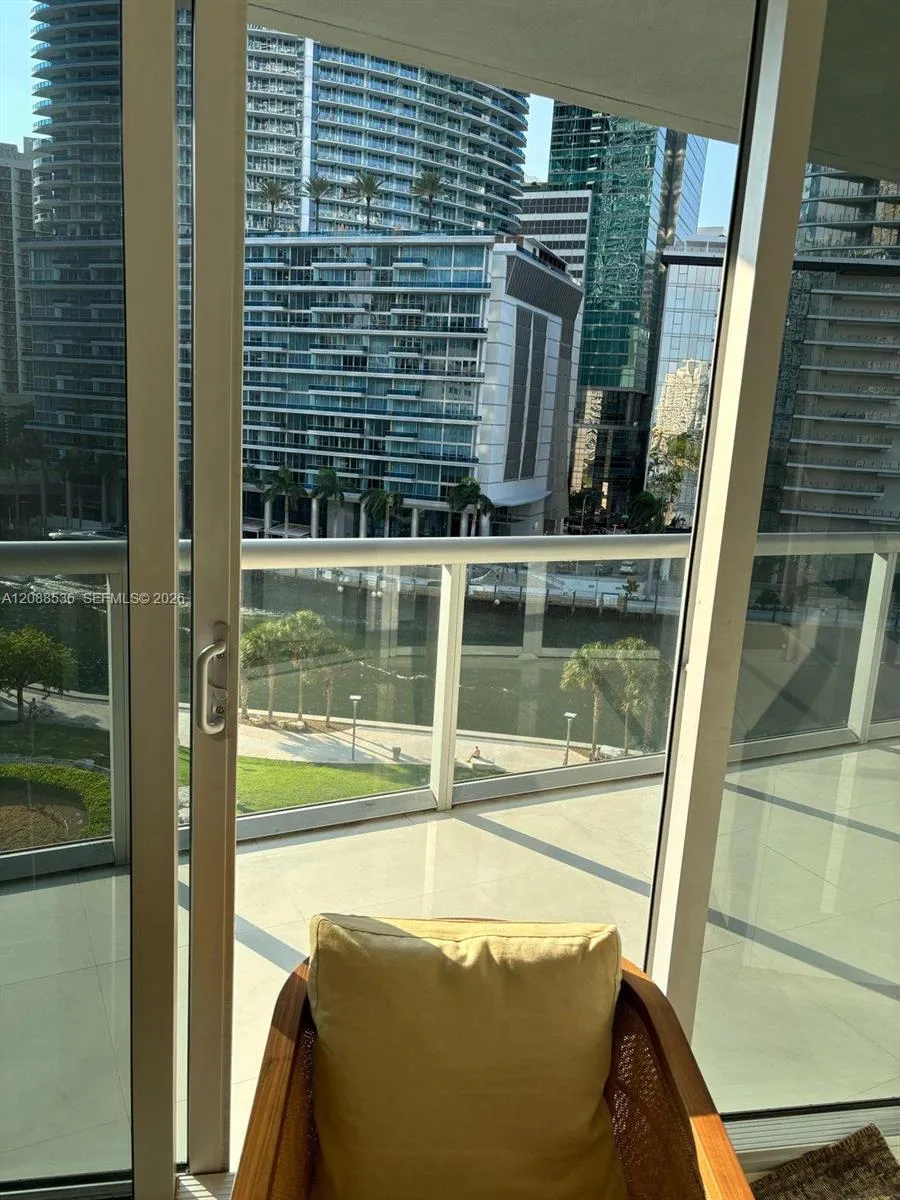 465 Brickell Ave #804 Miami, FL 33131