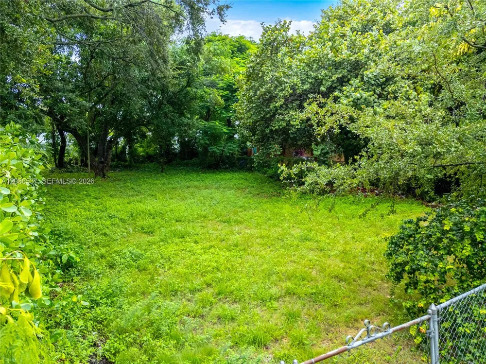 920 NW 51st St Miami, FL 33127