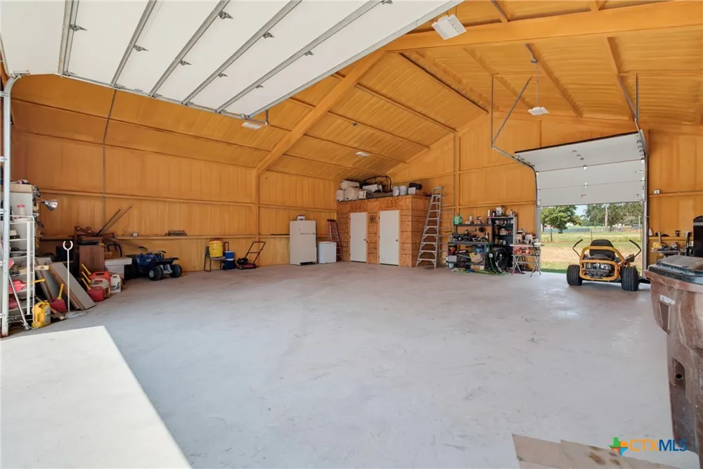 16905 Fm 112 Thrall, TX 76578