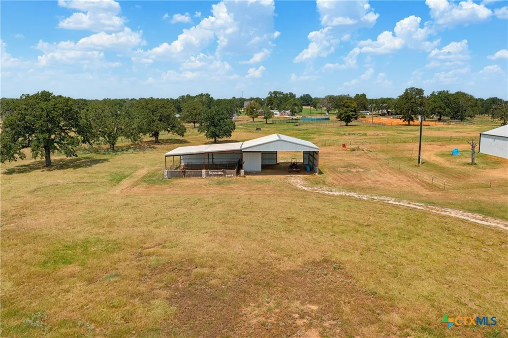16905 Fm 112 Thrall, TX 76578