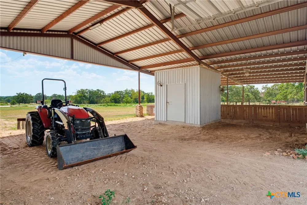 16905 Fm 112 Thrall, TX 76578